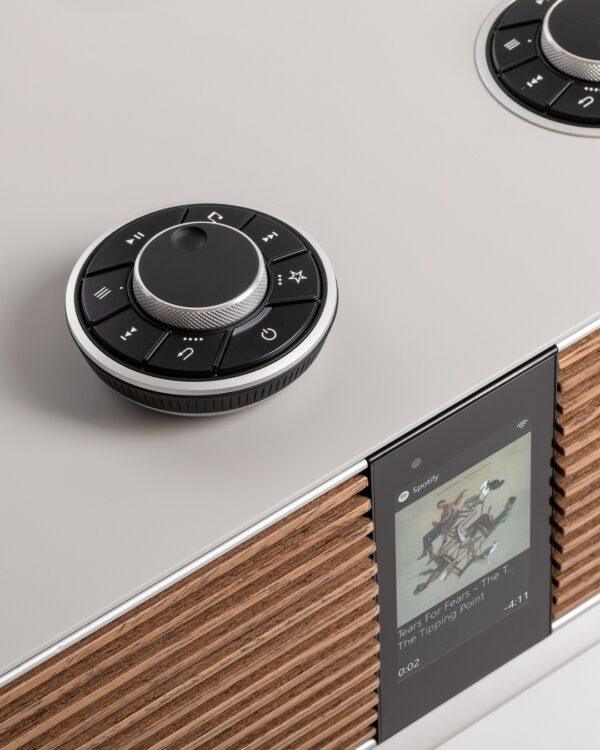 Loa tích hợp chức năng Stream nhạc Ruark, model: R410