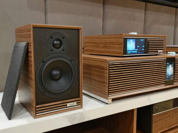 Loa Bookshelf Ruark, model: Sabre-R